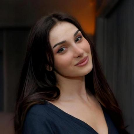 A(z) Despoina felhasználó által feltöltött avatar