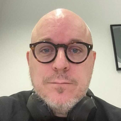 A(z) Russell Peto felhasználó által feltöltött avatar